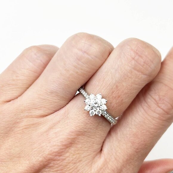 Tiffany &Co Platinum Diamond Flower Ring  6.5 - Picture 4 of 6